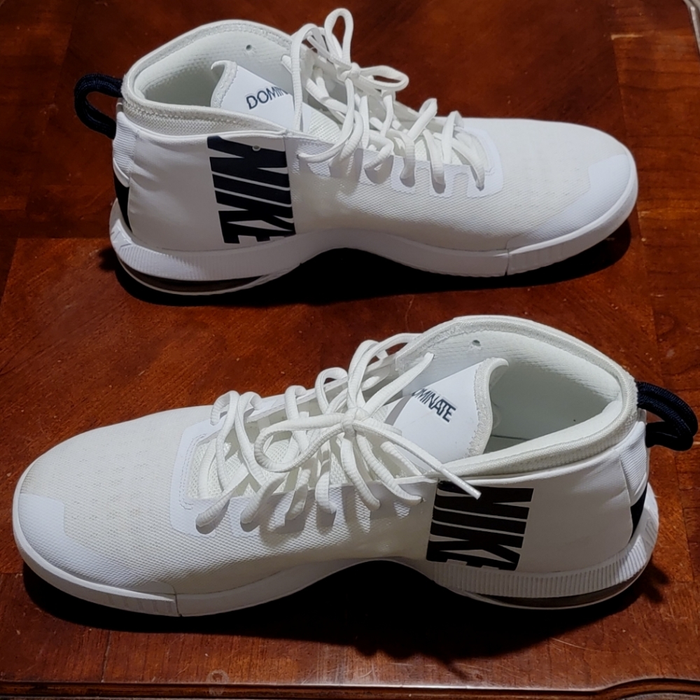 Nike Air Max Dominate